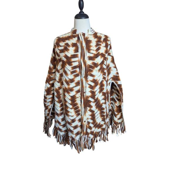 Vintage Handmade Women's M/L Chevron Pattern Button Front Poncho with Fringe - Picture 1 of 8